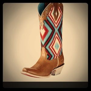 Ariat Ladies Cowboy Boots 7.5 saddle blanket